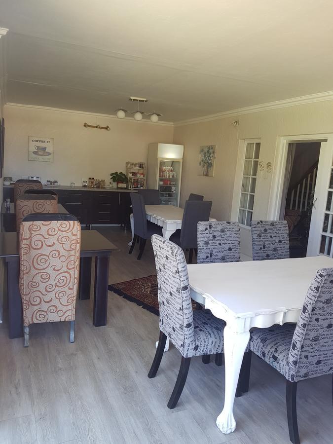 12 On Vaal Drive Guesthouse Vanderbijlpark Dış mekan fotoğraf