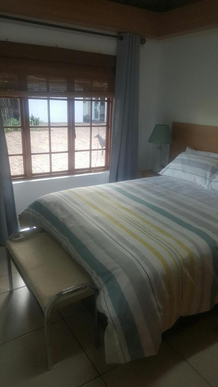 12 On Vaal Drive Guesthouse Vanderbijlpark Dış mekan fotoğraf